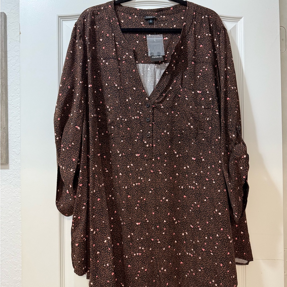 Torrid Brown and White Relaxed Buttoned Blouse with Mandarin Collar